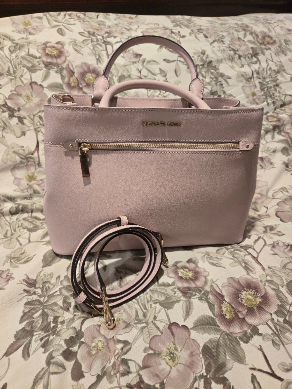 Michael Kors purse - Picture 4 of 4